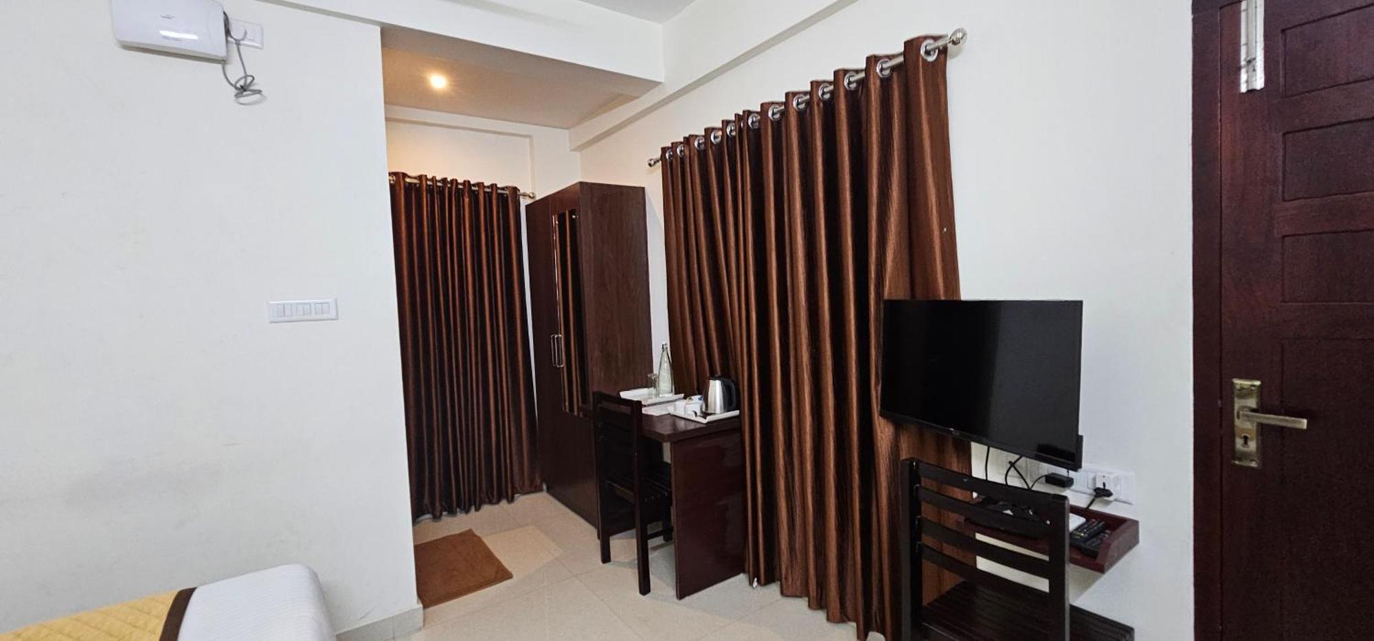 Blueway Residency Downtown Hotel Thiruvananthapuram Εξωτερικό φωτογραφία