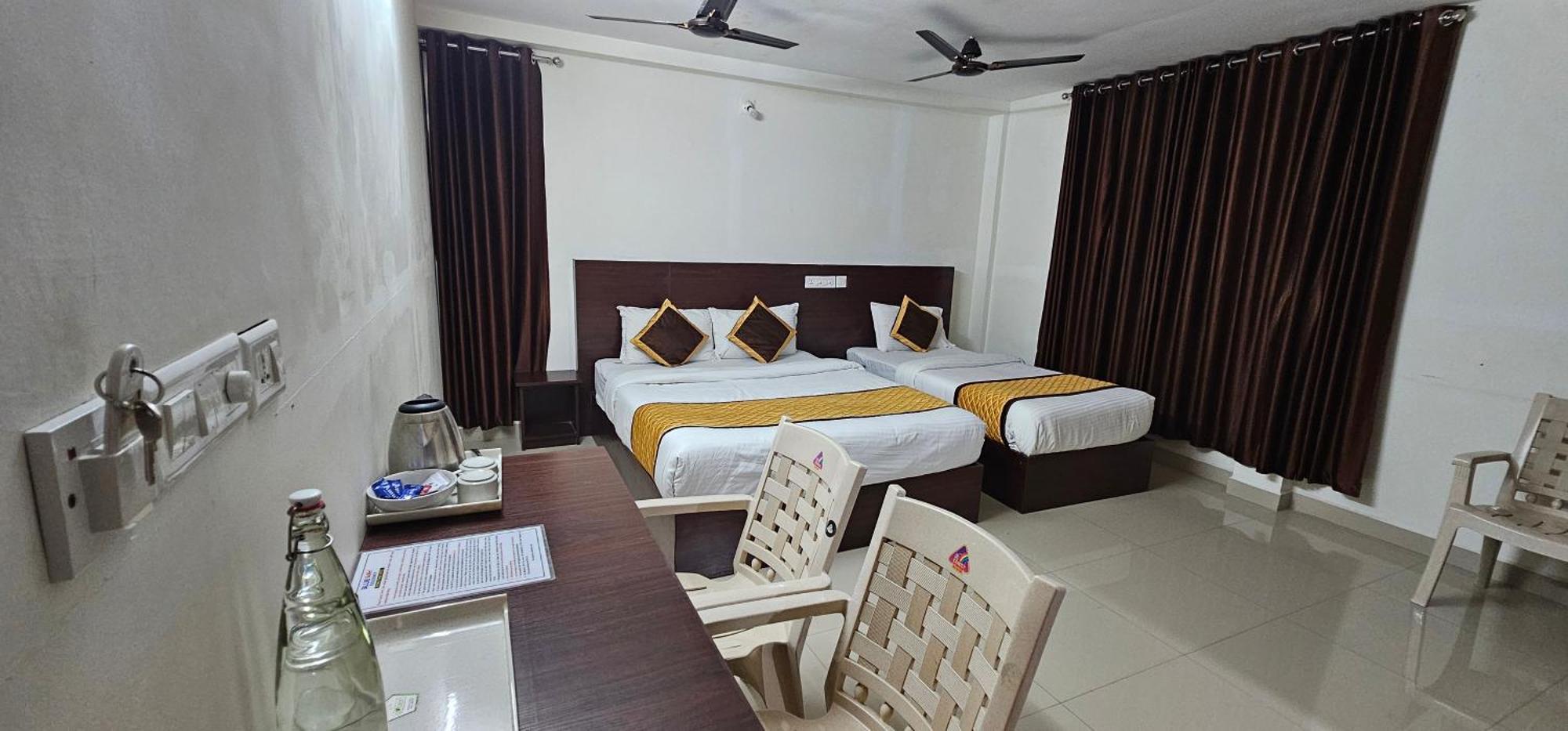 Blueway Residency Downtown Hotel Thiruvananthapuram Εξωτερικό φωτογραφία